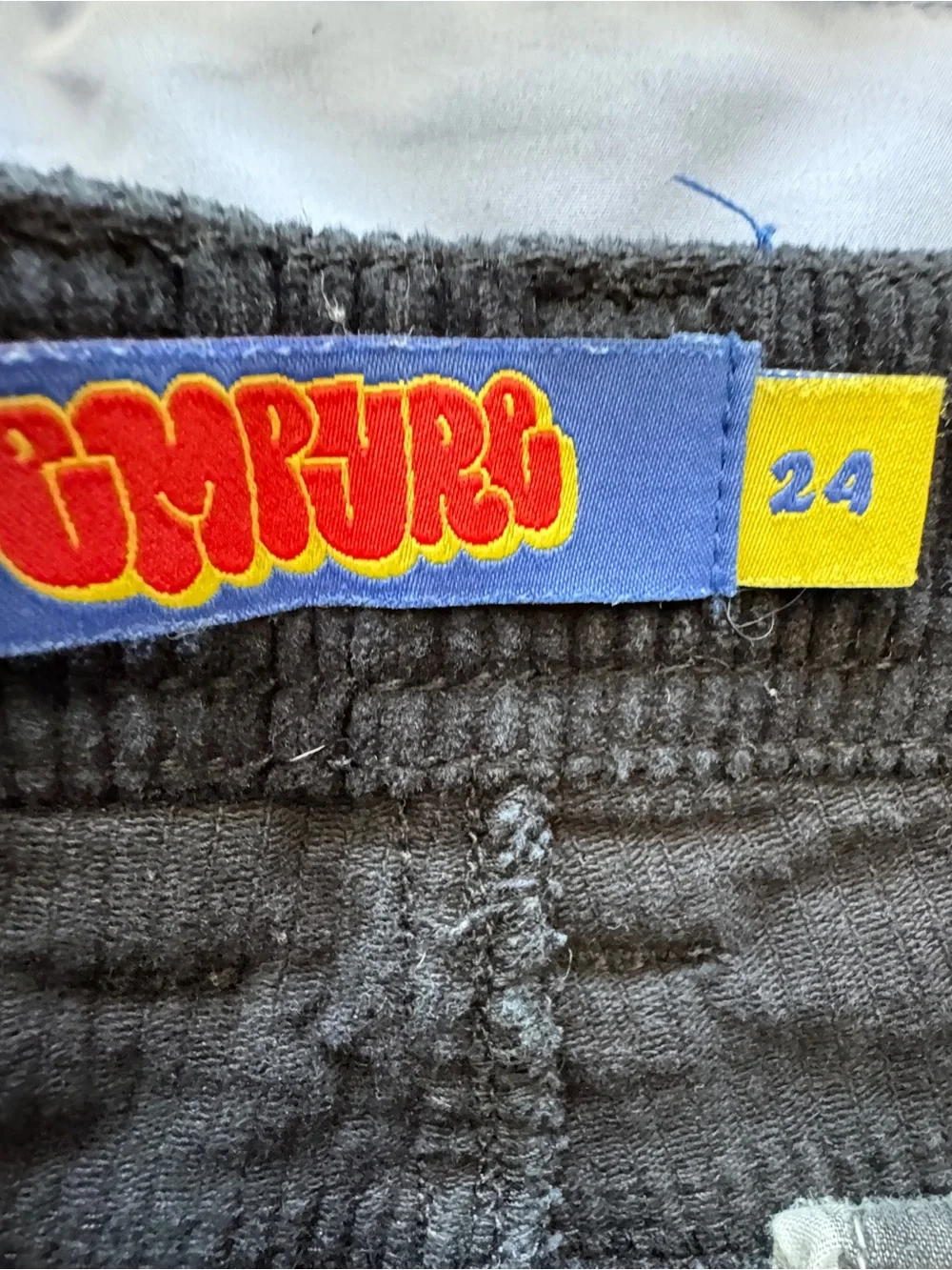 Empyre Kids Loose Fit Black Corduroy Skate Shorts Baggy Size 24